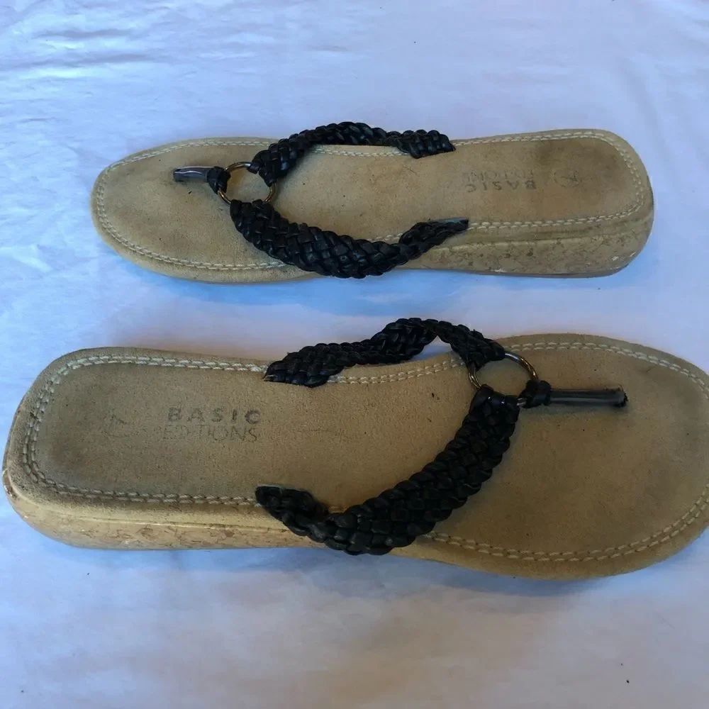 Basic Editions Sandals Tan/Black 7 - Picture 4 of 5